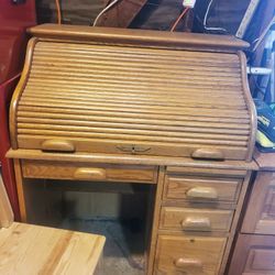Roll top desk
