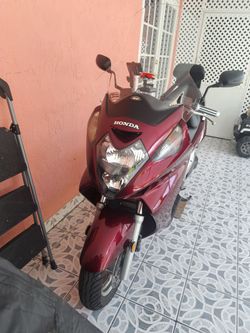 2010 Honda silverwing 600 cc