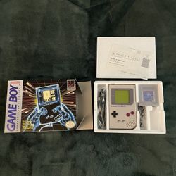 Original Gameboy Complete In Box Extremely Good Condition