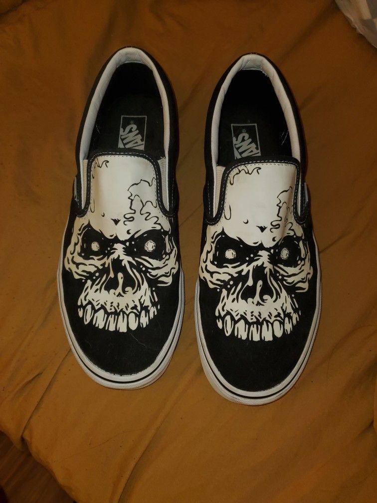 Vans Slip-On Glow-In-The-Dark Skull Skate Shoes.