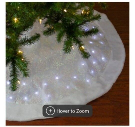 LED White Iridescent Snowflake Christmas Tree Skirt with Faux Fur Trim