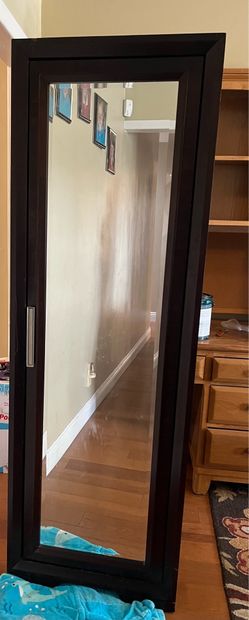 Full length mirror/ Dresser/cabinet/