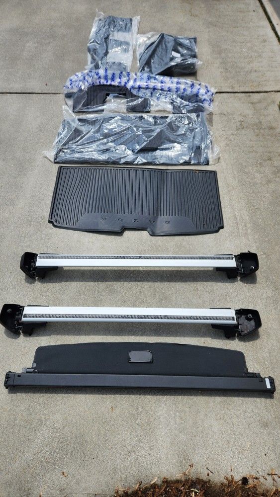 Volvo xc90 All Weather Floor Mats & Roof Rack