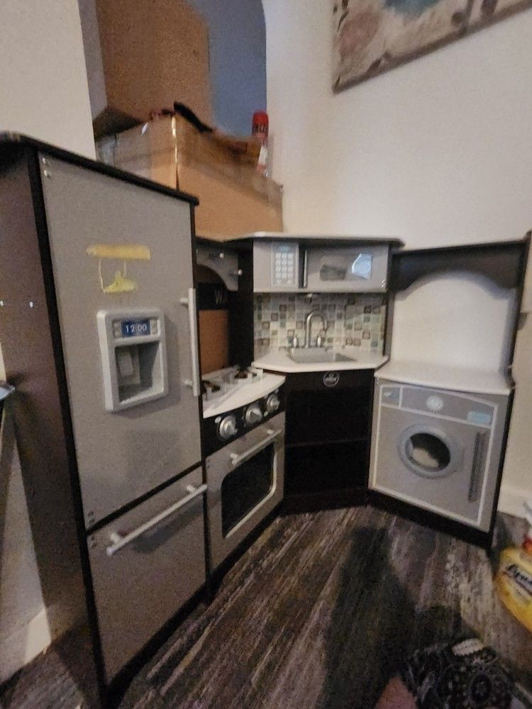 Kid Kraft Corner Kitchen OBO