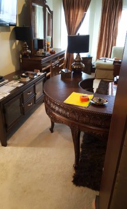 Solid Wood Victorian-Style Desk