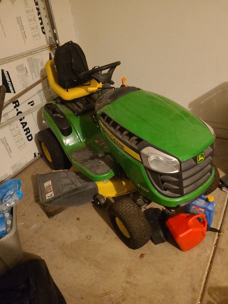 Jhon Deer Lawn Mower