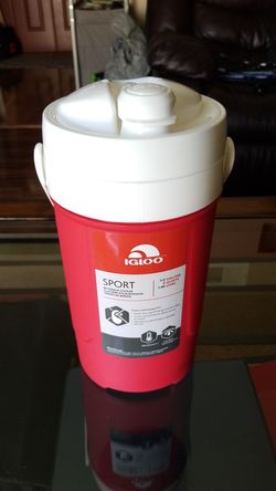 Igloo beverage cooler