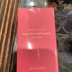 Narciso Rodriguez- Fleur Musc Perfume