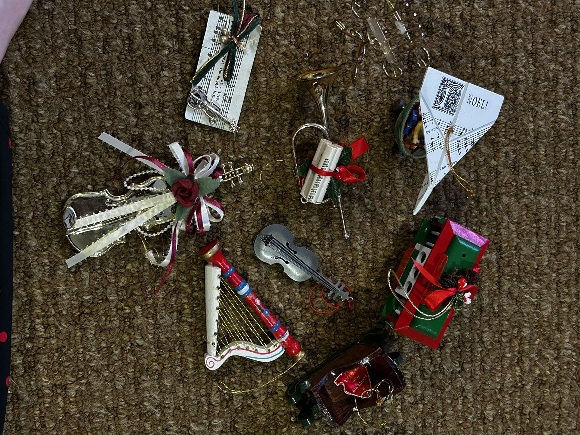 Selling As Lot Holiday Ornaments 