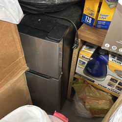 Mini Fridge Good For Dorm 