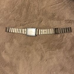 Le Chateau Vintage Watch Elegant !