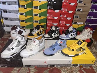 Deadstock/VNDS Jordan 1 and 4