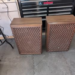 Vintage Sansui SP-8900 6 Speaker System With 17" Woofers. Like New.