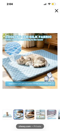 Pet cooling mat with water activated gel cooling pads