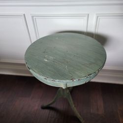 *** VINTAGE End Table ***