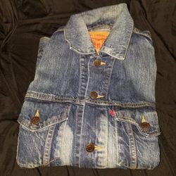 Levi's Jean Vest Size Large 25$