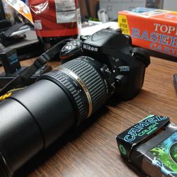 Nikkon D5200 Camera