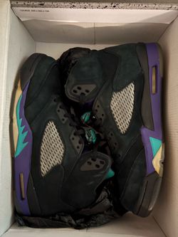Jordan 5 retro black grape sz 10.5