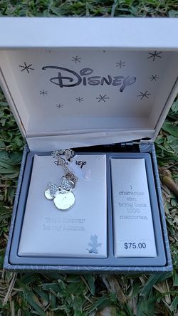 Disney Minnie Mouse necklace