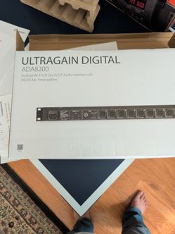 Behringer Ultragain Digital ADA 8200 8-channel Preamp