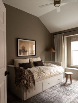 IKEA Hemnes daybed with drawers