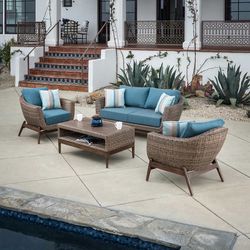 New In Box High Quality Outdoor Patio Furniture Set 
