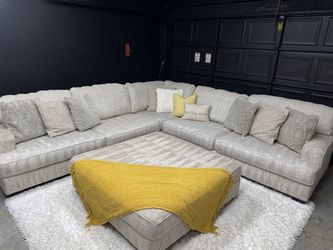 Ashley Sectional Couch w/Ottoman