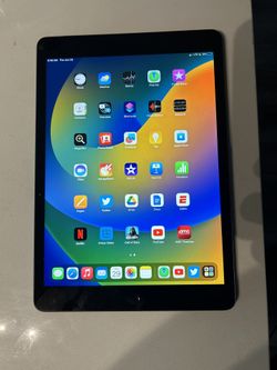 APPLE iPad 9th Generation New With BOX
