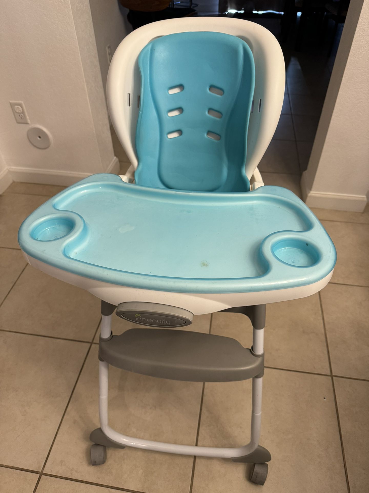 Baby High Chair Ingenuity. Read The Description 