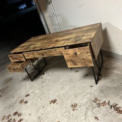 Desk-EXCELLENT CONDITION!! Wayfair