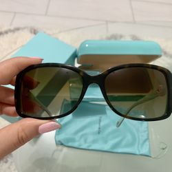 Like new Tiffany & Co Sunglasses