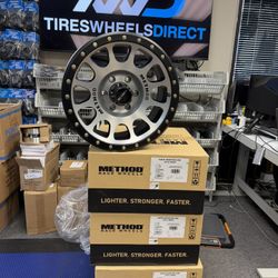 Method Wheels MR30578516300 Set of 4 17x8.5 +0 6x135 MR305 Machined Black Wheels