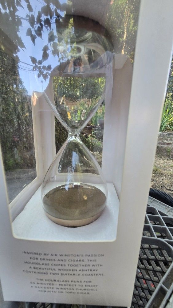 Cigar Hourglass