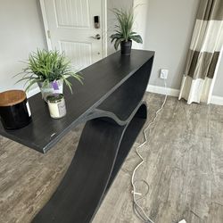 Entry Way Table