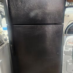 GE Refrigerator Black Top & Bottom