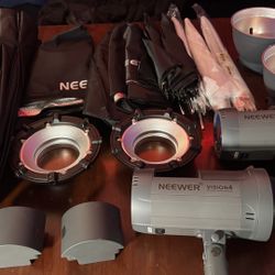 Neewer Studio Lighting Kit Bundle – Softboxes, Umbrellas, Vision4 Strobes + Case – Gently Used