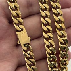 *NEW* 18k Gold Polished SS Cuban Link Necklace