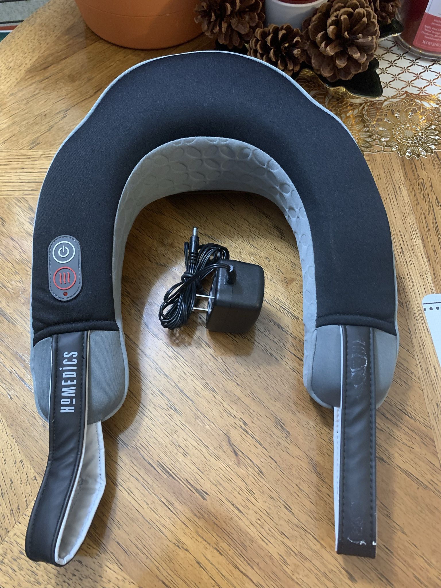 Homedics Vibration Neck Massager With Heat for Sale in Los Angeles, CA -  OfferUp