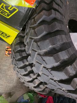 40x13.50r17 Maxxis Trepador