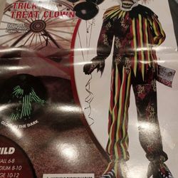 Costume