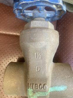 1.5” Brass Gate Valve NIBCO