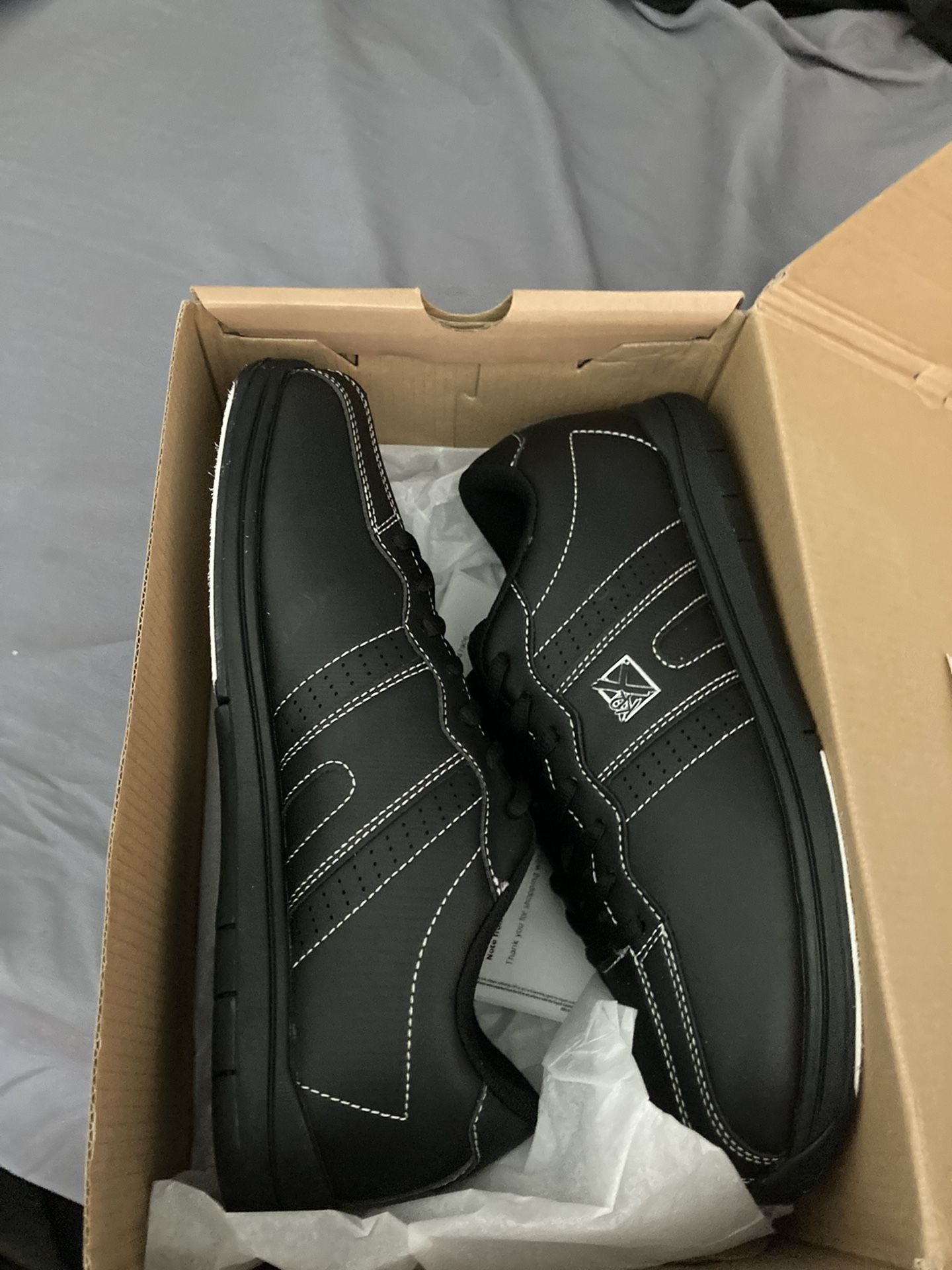 Strikeforce Bowling Shoes Size 9