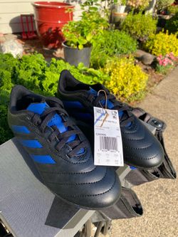 ADIDAS CLEATS SIZE 2