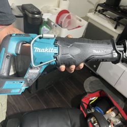 makita sawzall 18v 