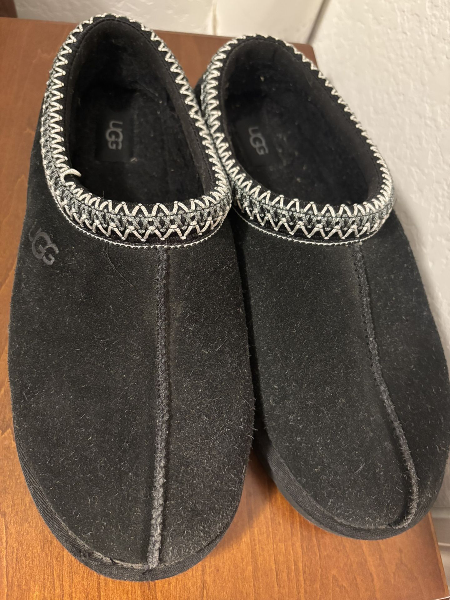 Men’s Size 10  Uggs
