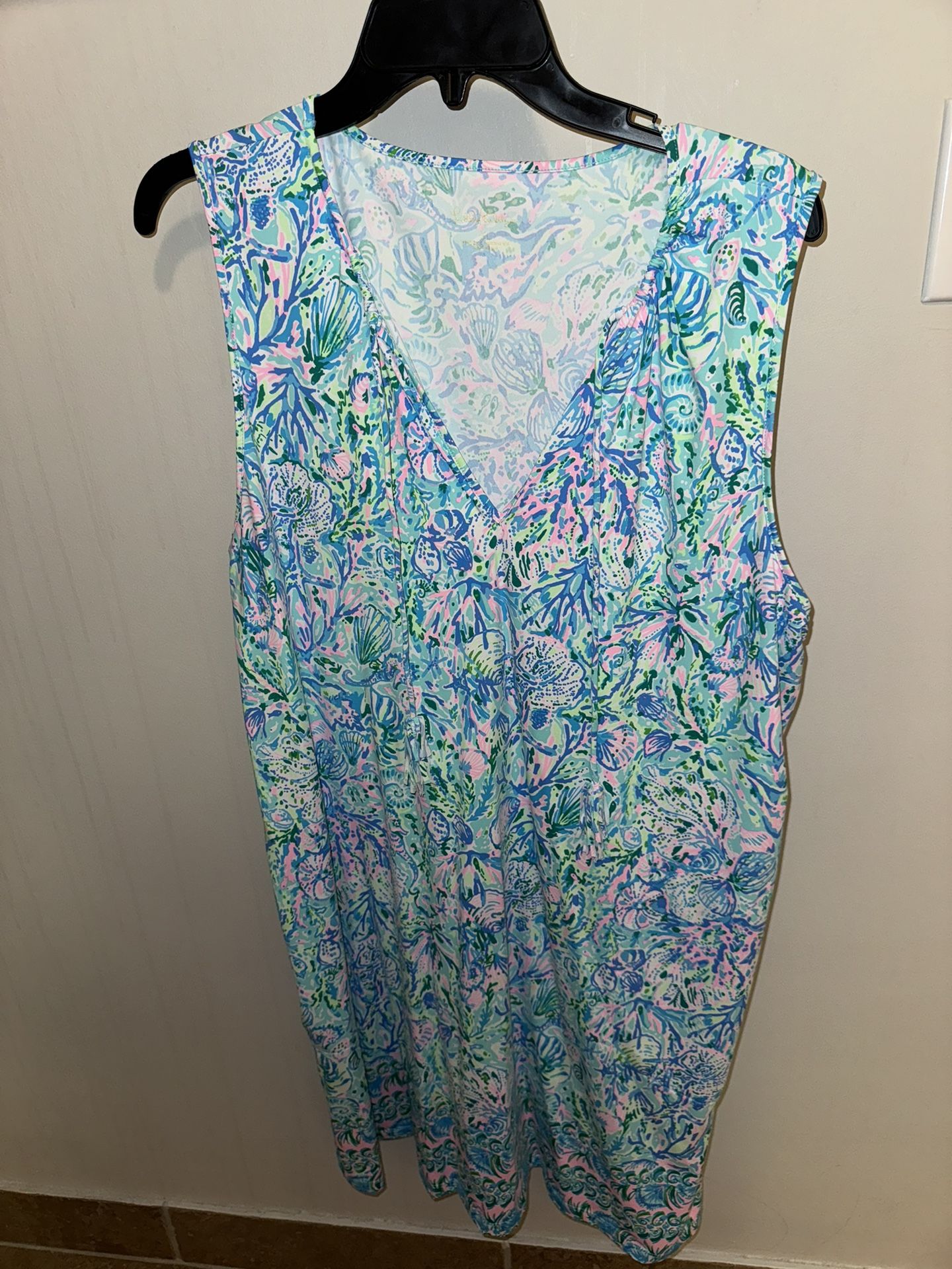 Women’s Size Large Lilly Pulitzer Cover Up