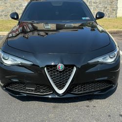 Black Alfa Romeo