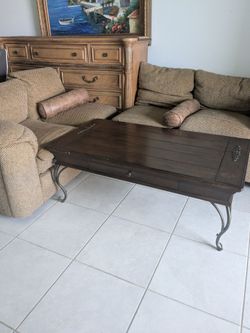Mueble y mesa