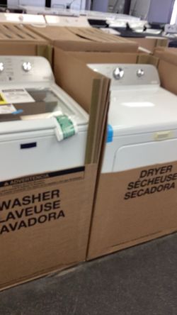 New in box. Maytag washer 4.7 and 7.0 electric dryer set