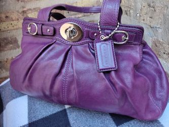 Coach Garnet Turn Lock 